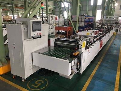 Máquina de fabricación de bolsa laminada multifuncional de servicio pesado, 600C+CS